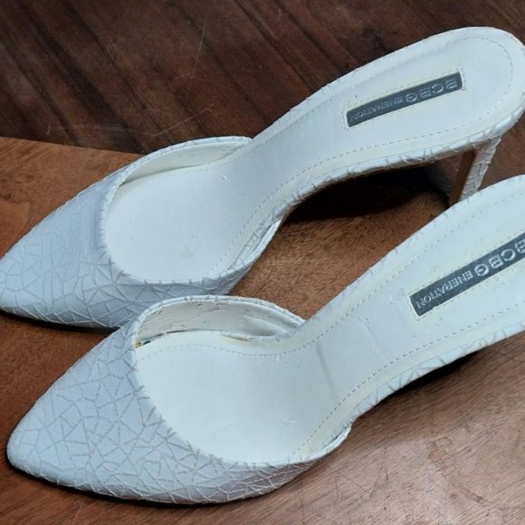 BCBG Generation Size 9 White Heels - Picture 1 of 9